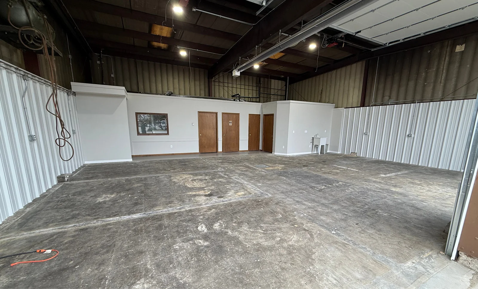 Flex Building - photo 3 - Carter Lake, IA