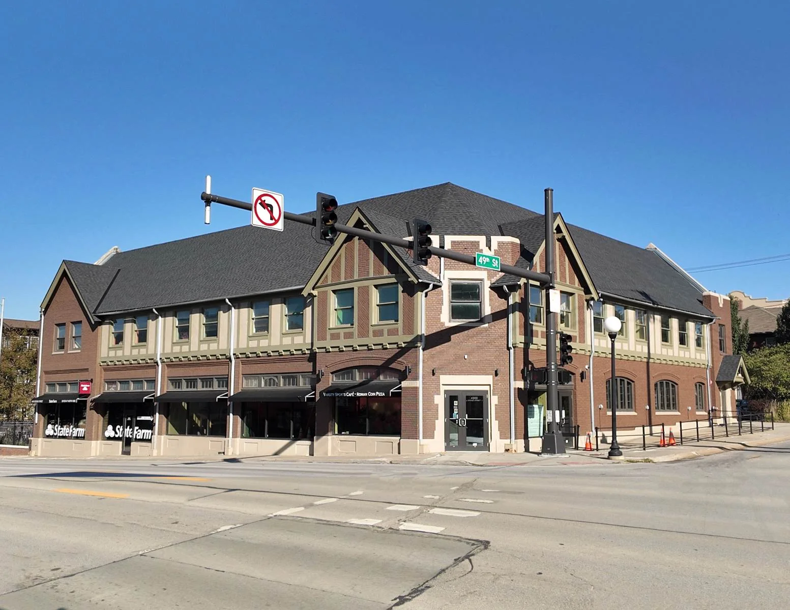Retail / Office Space in Historic Dundee District for Lease