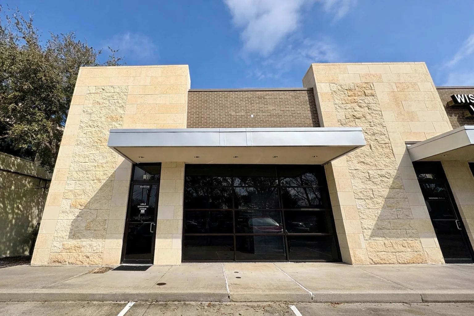 1437 Highway 6 — Lease in Sugar Land, TX, photo 1 of 8