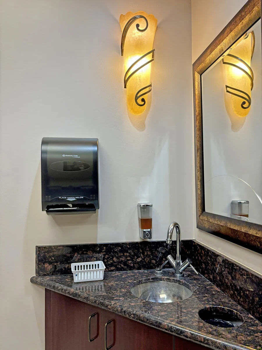 1437 Highway 6 — Lease in Sugar Land, TX, photo 8 of 8