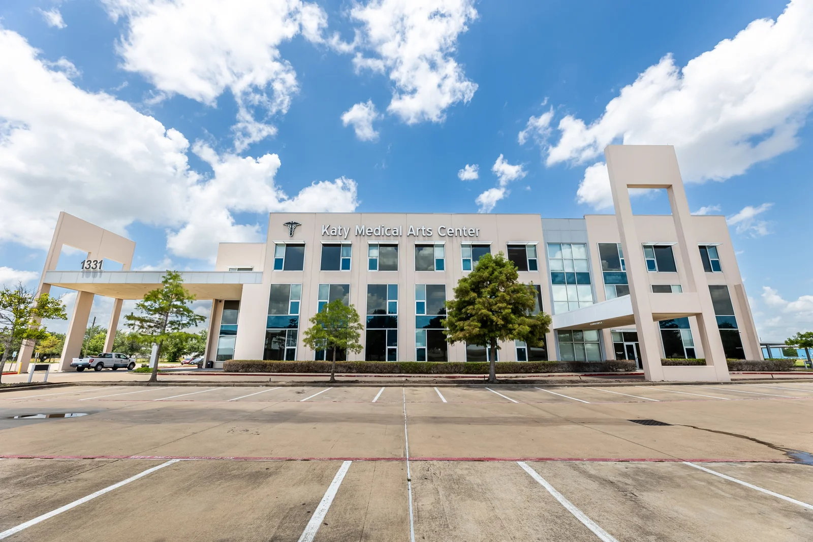 Katy Medical Arts Center — Lease in Katy, TX, photo 2 of 6