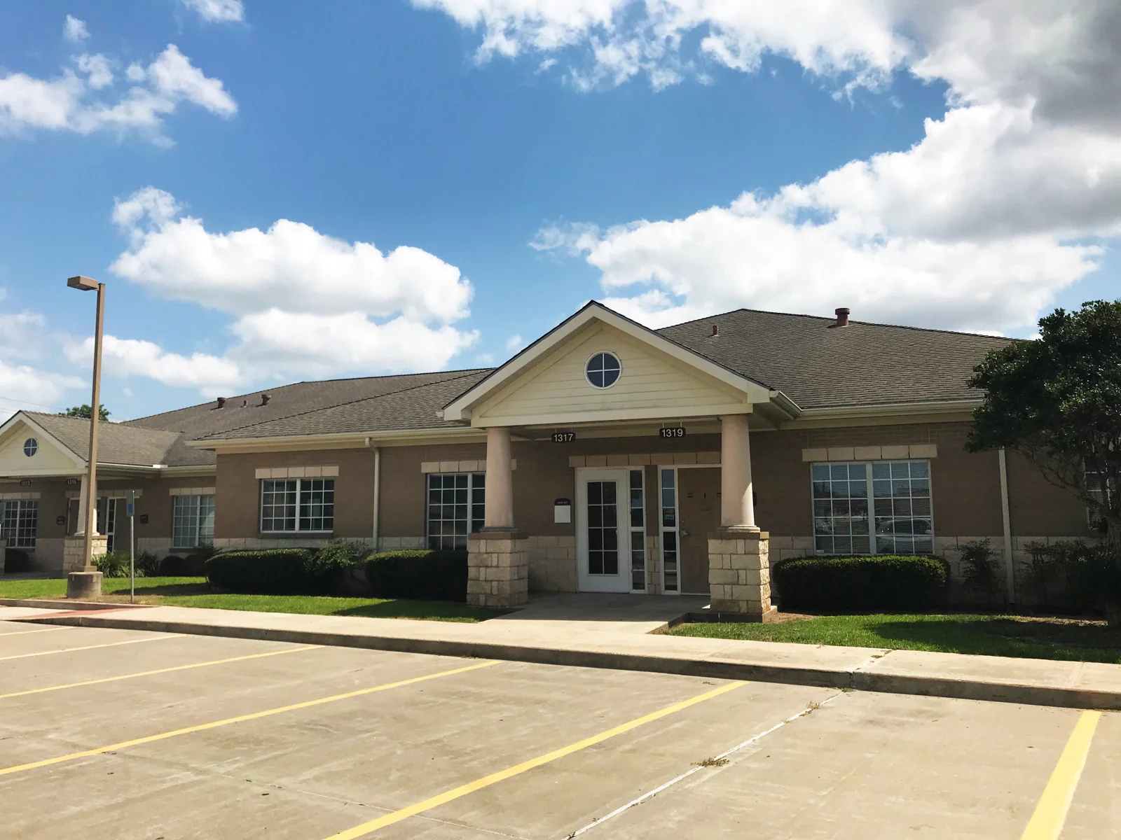 Gulf Coast Medical Center — Lease in Wharton, TX, photo 2 of 2