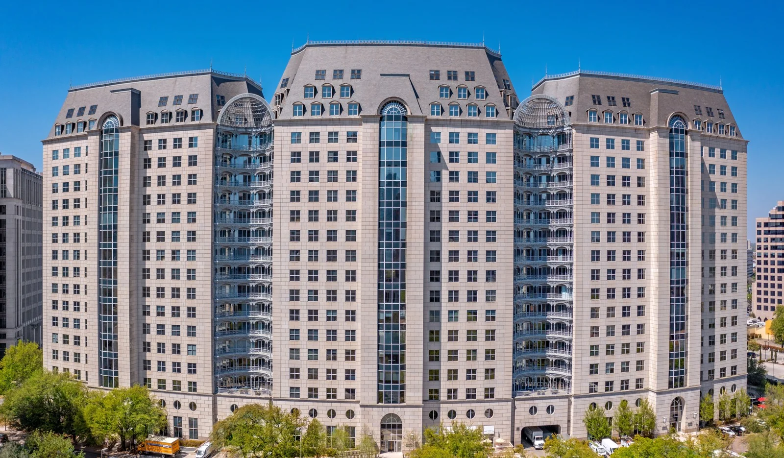 200 Crescent Court