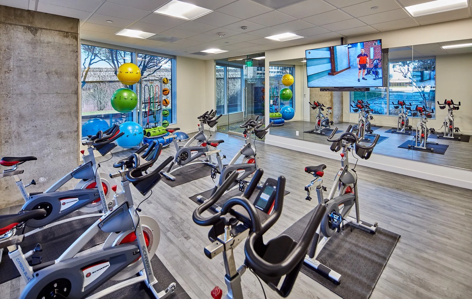 Pinnacle Tower - photo 9 - Dallas, TX
