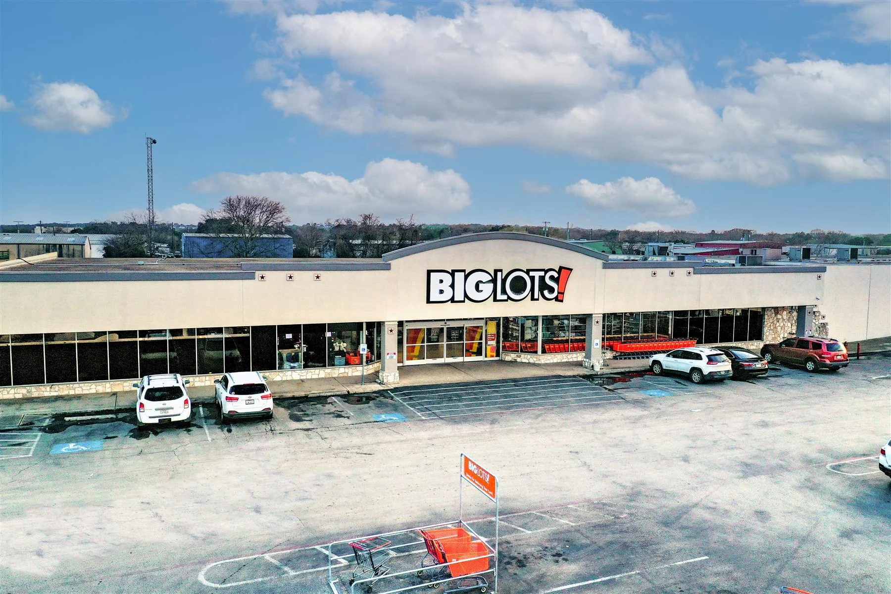 Courtyard Plaza — Lease in New Braunfels, TX, photo 3 of 3