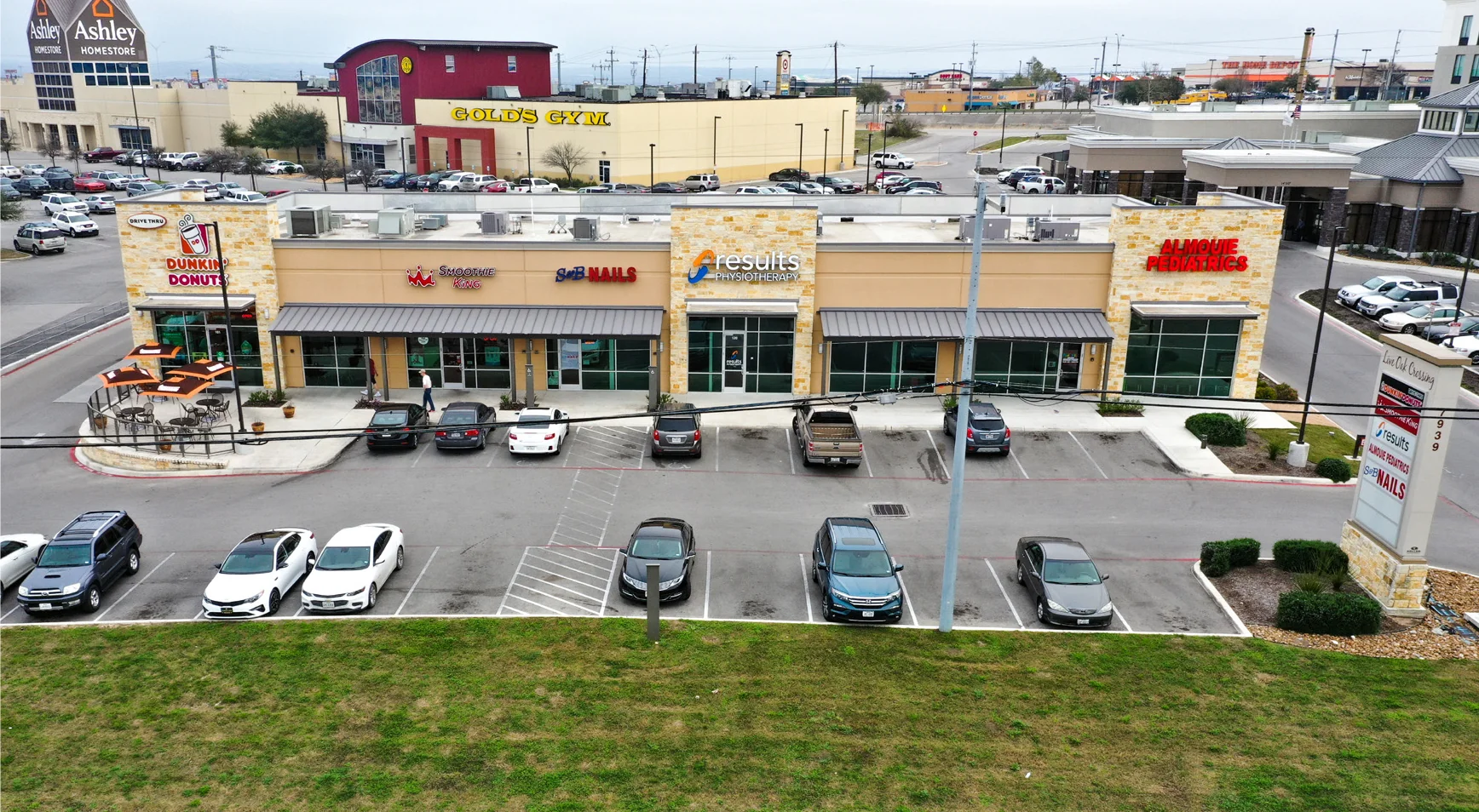 Live Oak Plaza — Lease in San Antonio, TX, photo 2 of 3