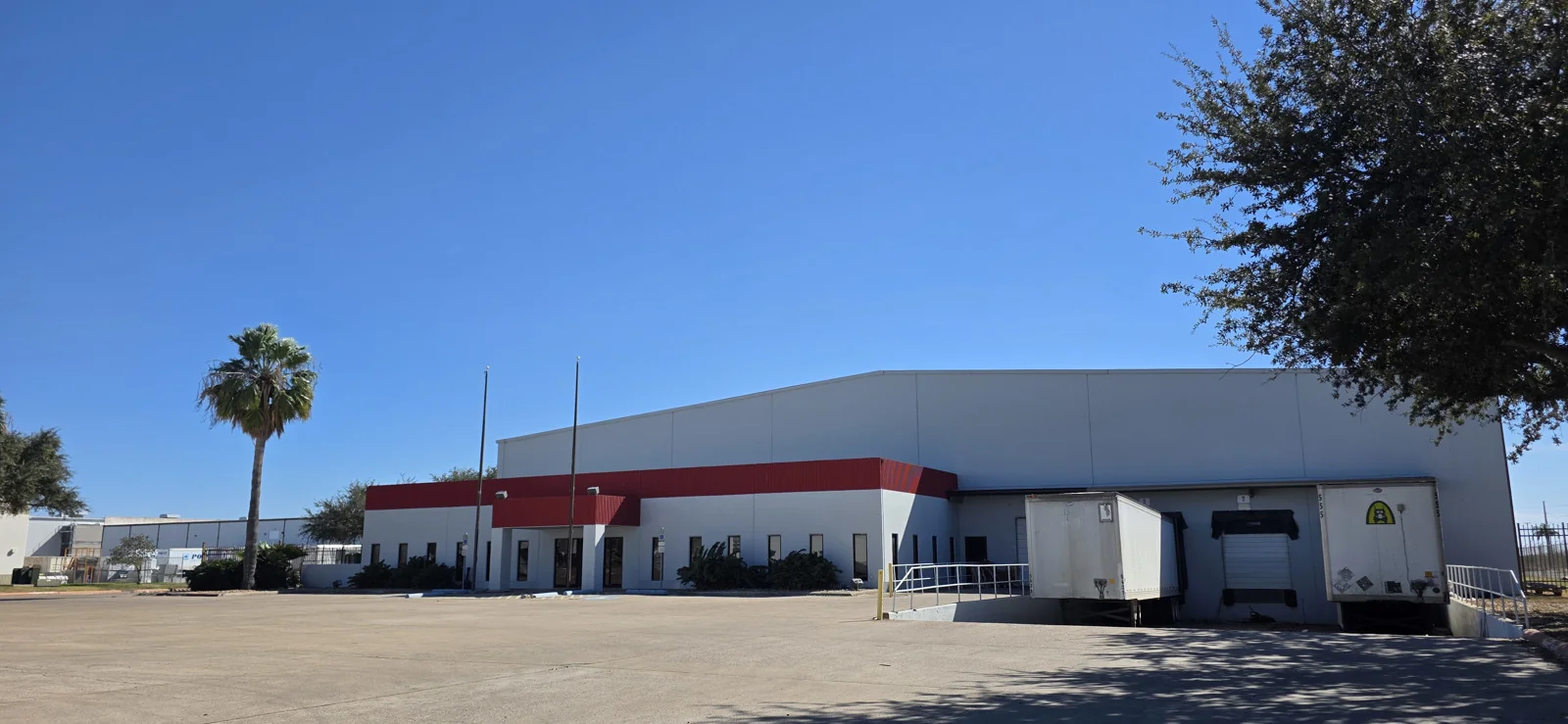 Mission Expressway Industrial — Lease in Mission, TX, photo 1 of 8