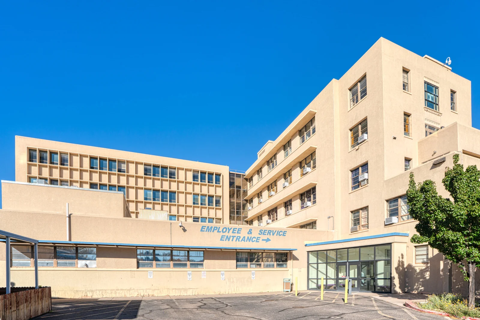 Gateway Center — Lease in Albuquerque, NM, photo 4 of 8