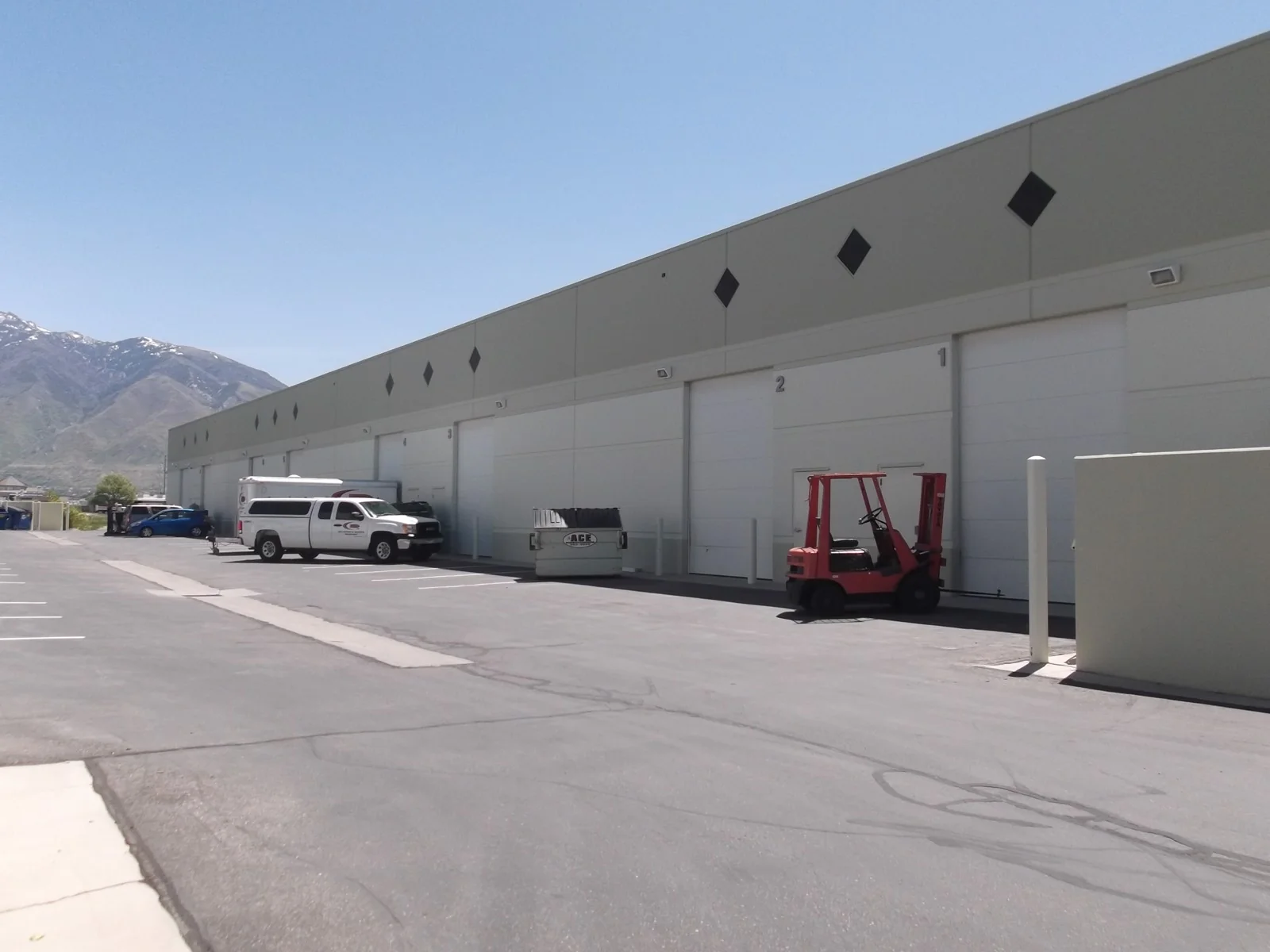 Draper Gateway Center, Bldg D — Lease in Draper, UT, photo 2 of 5