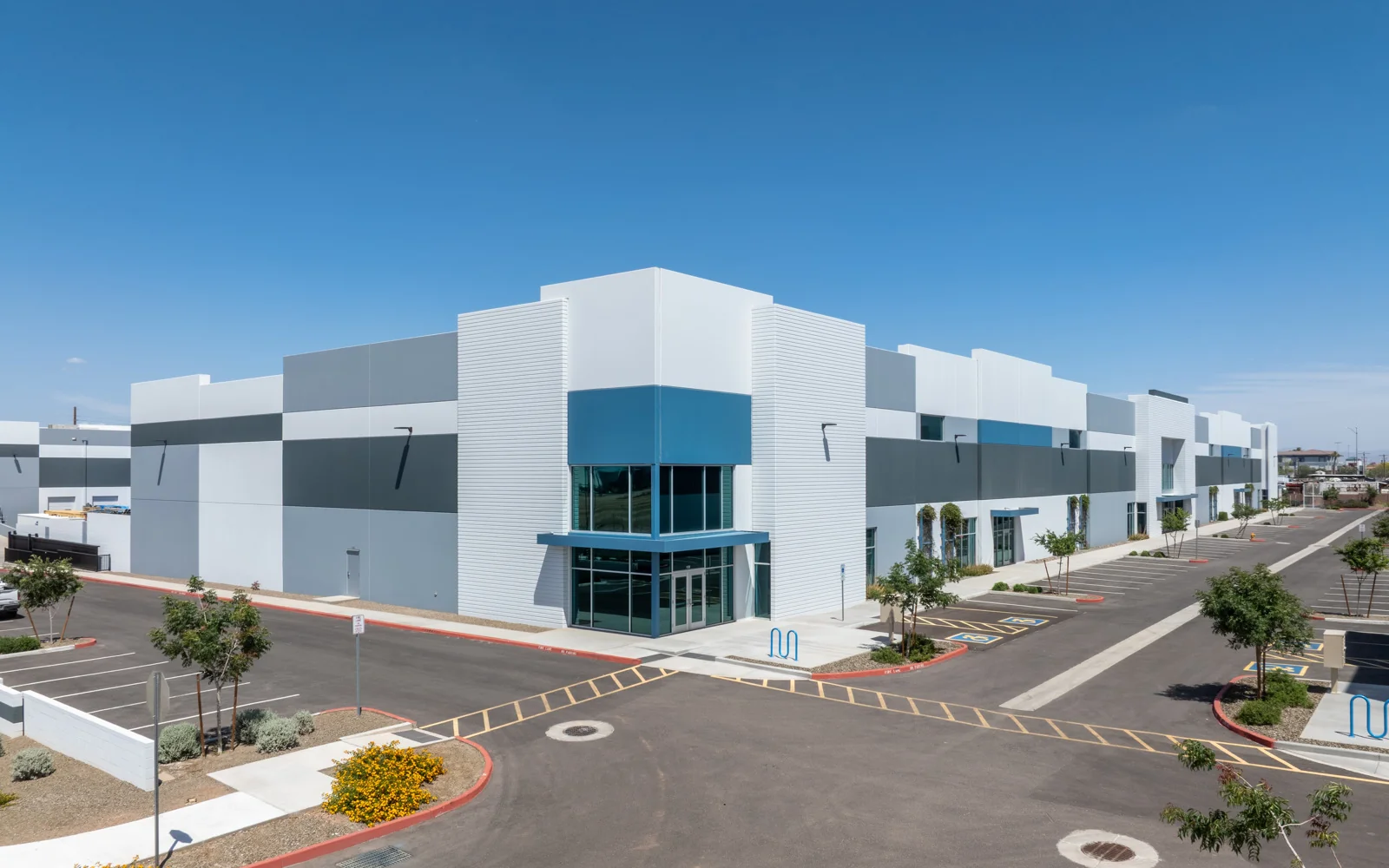 Power Gateway 202 — Lease in Gilbert, AZ, photo 1 of 2