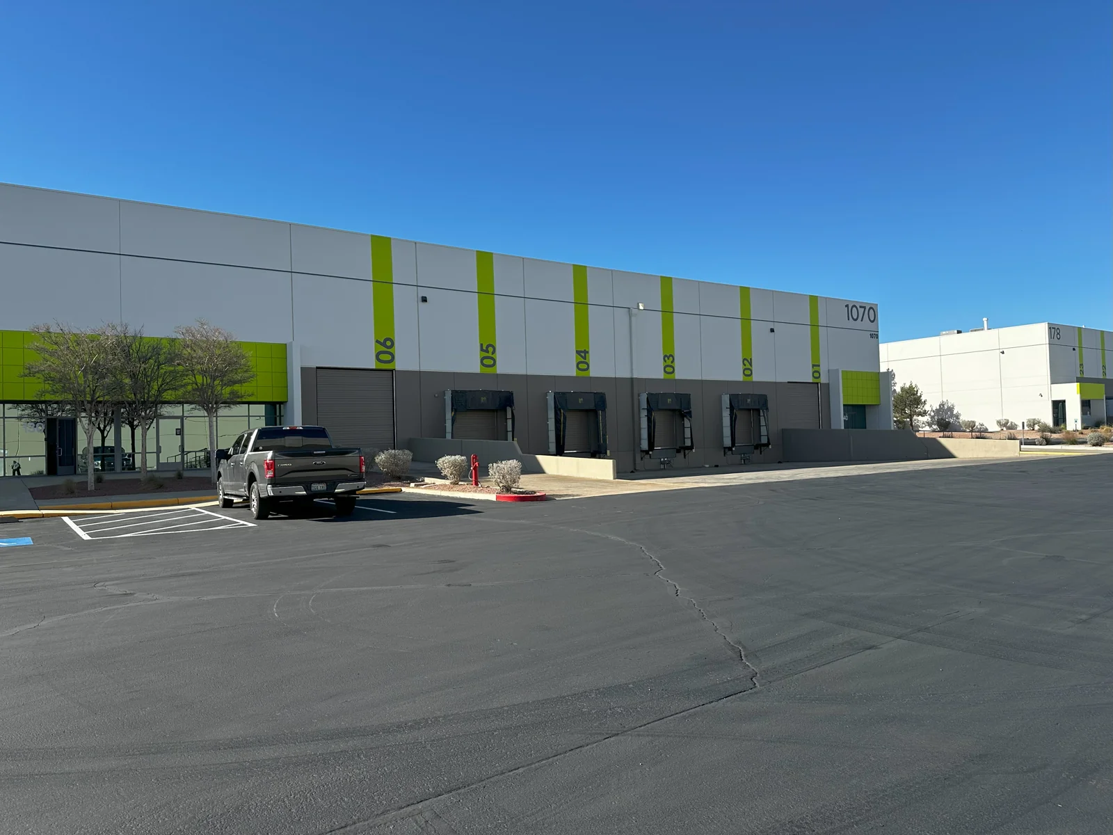 Pacific Business Center — Lease in Henderson, NV, photo 2 of 6