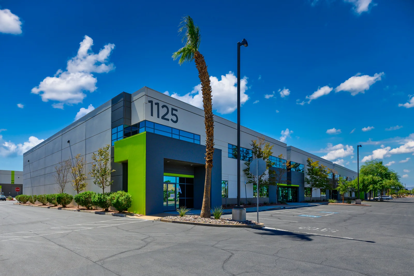 Pacific Business Center — Lease in Henderson, NV, photo 4 of 6