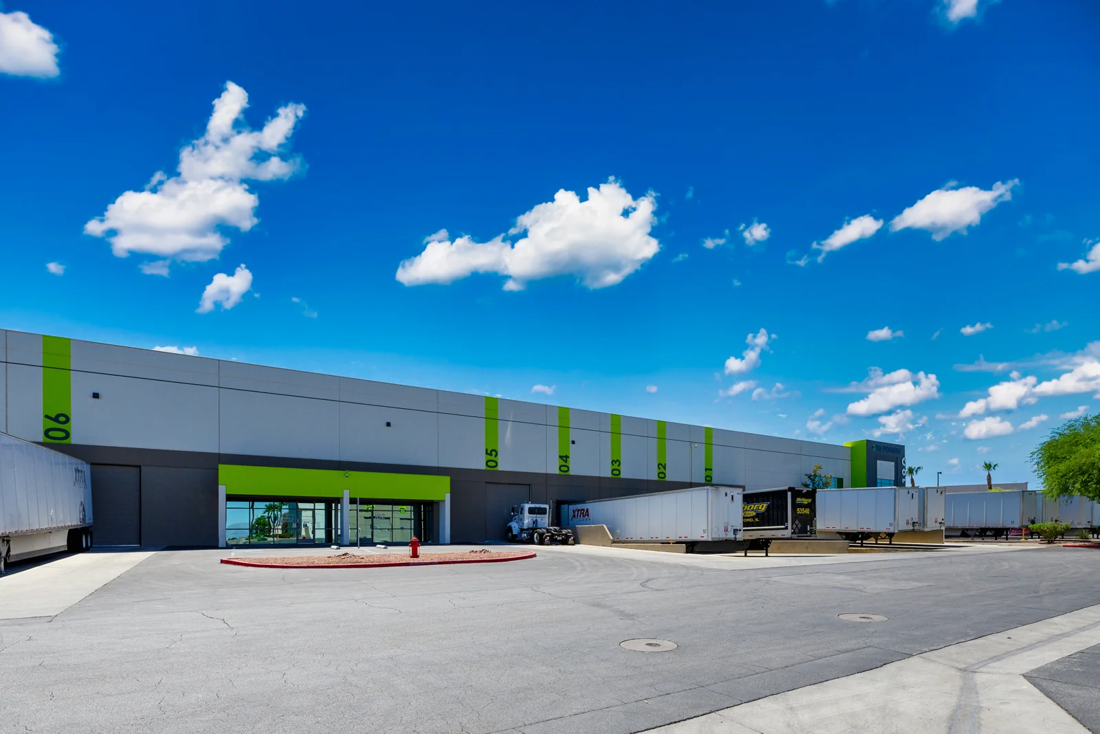 Pacific Business Center — Lease in Henderson, NV, photo 5 of 6