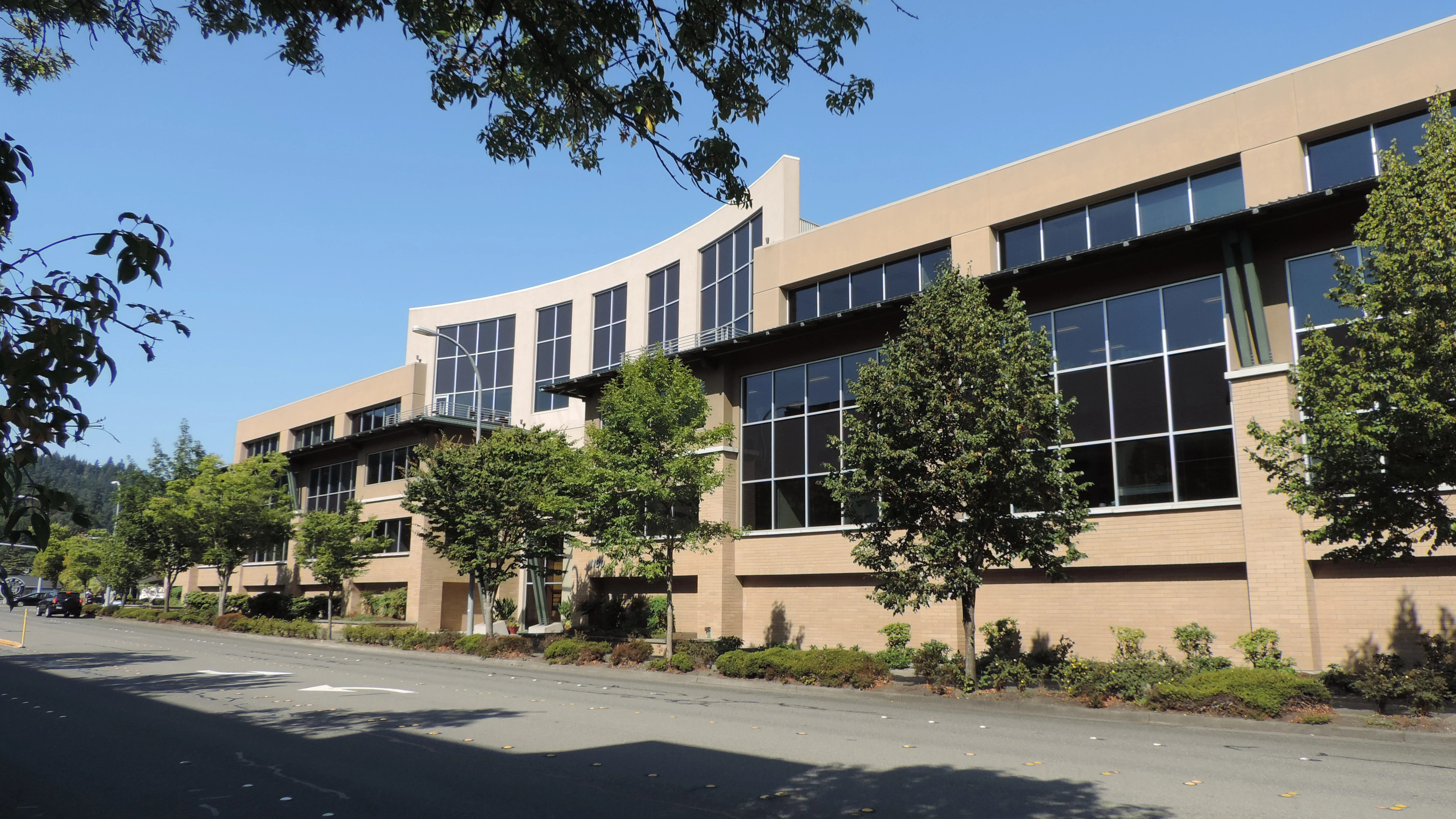 Maple Street Building — Lease in Issaquah, WA, photo 1 of 4