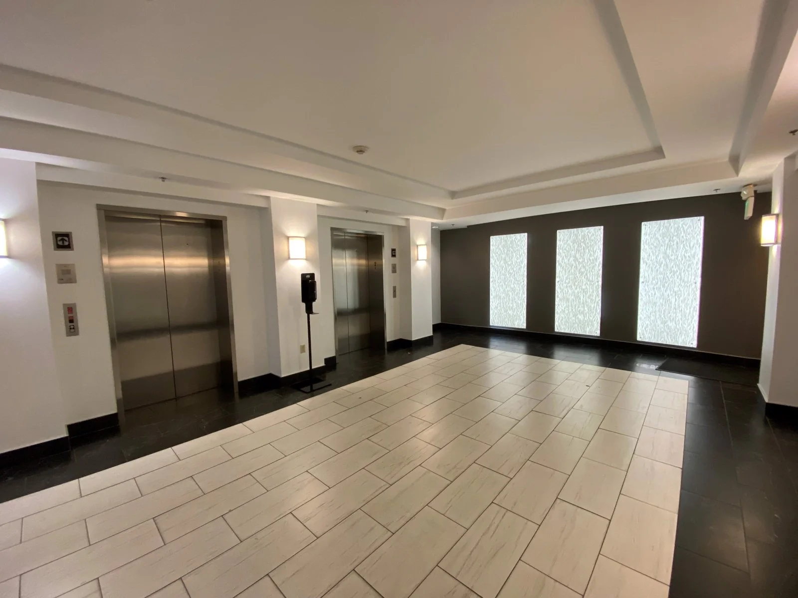 Maple Street Building — Lease in Issaquah, WA, photo 3 of 4