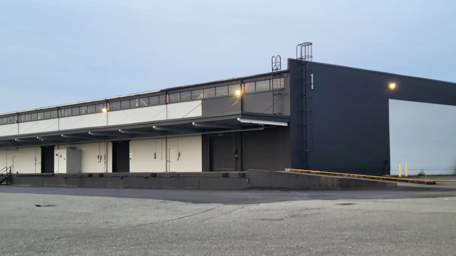 Auburn 18 Business Park — Lease in Auburn, WA, photo 5 of 8