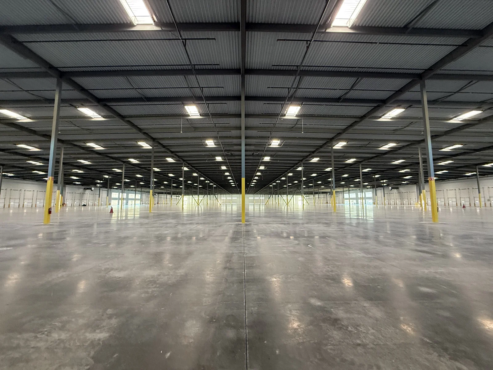 Comstock Commerce Center — Lease in Sparks, NV, photo 2 of 3