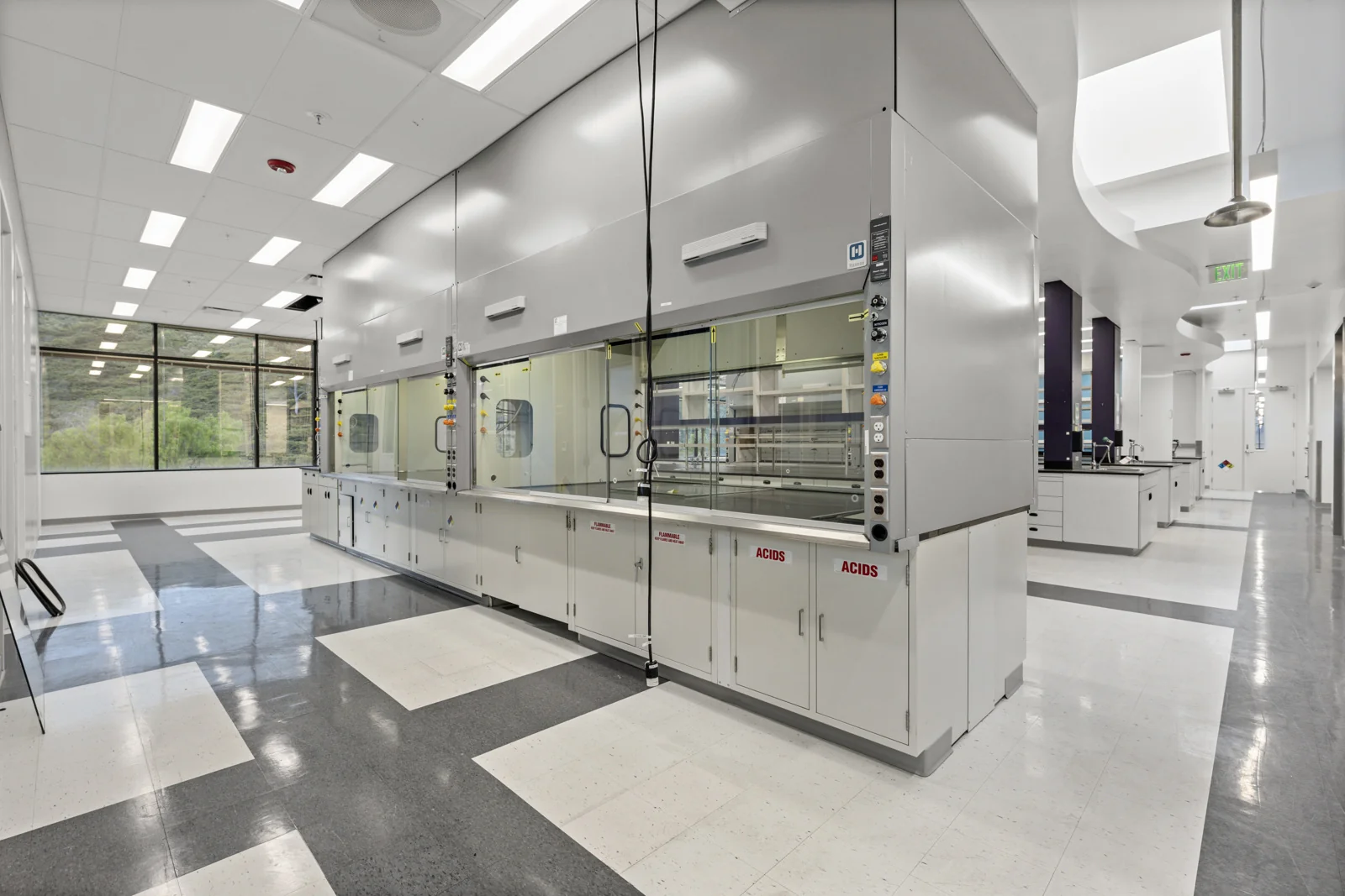 Directors Science Park — Lease in San Diego, CA, photo 3 of 8