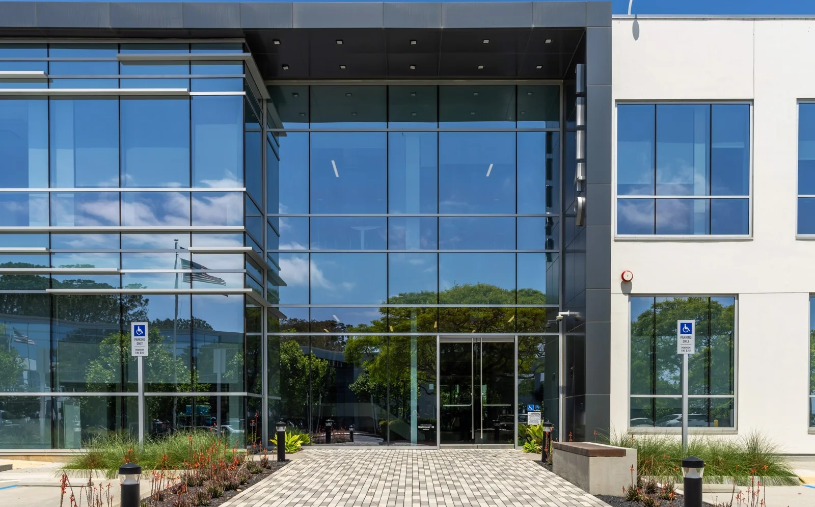 Torrey Pines Science Park — Lease in San Diego, CA, photo 2 of 8