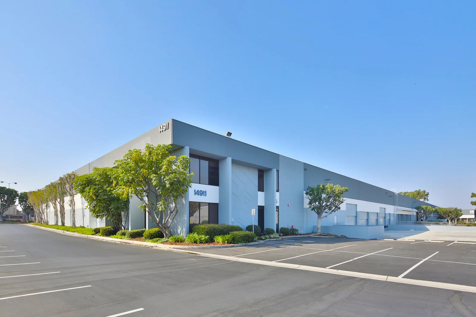 Valley View Industrial Park — Lease in Santa Fe Springs, CA, photo 2 of 5