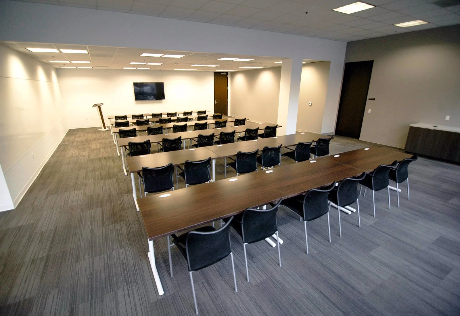 One Pacific Plaza — Lease in Huntington Beach, CA, photo 4 of 8