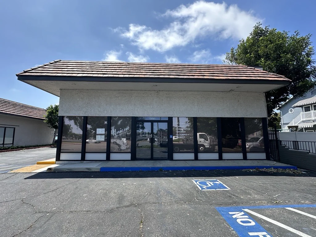 Goldenwest Shopping Center — Lease in Huntington Beach, CA, photo 1 of 4
