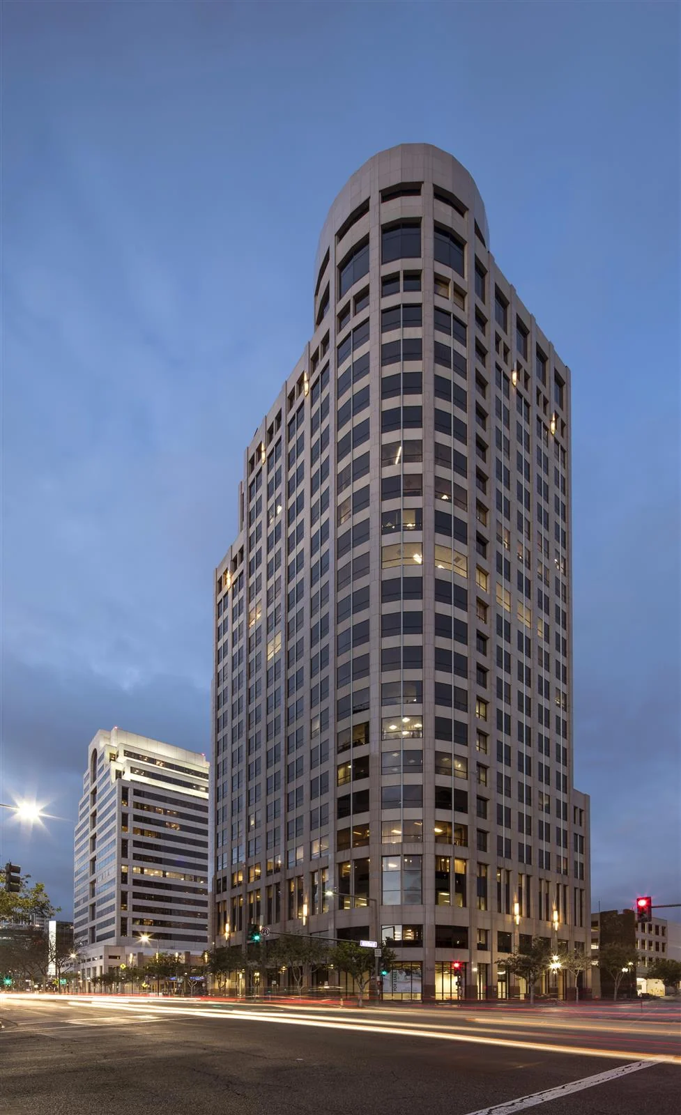 Retail in Glendale, CA — Lease in Glendale, CA, photo 1 of 8