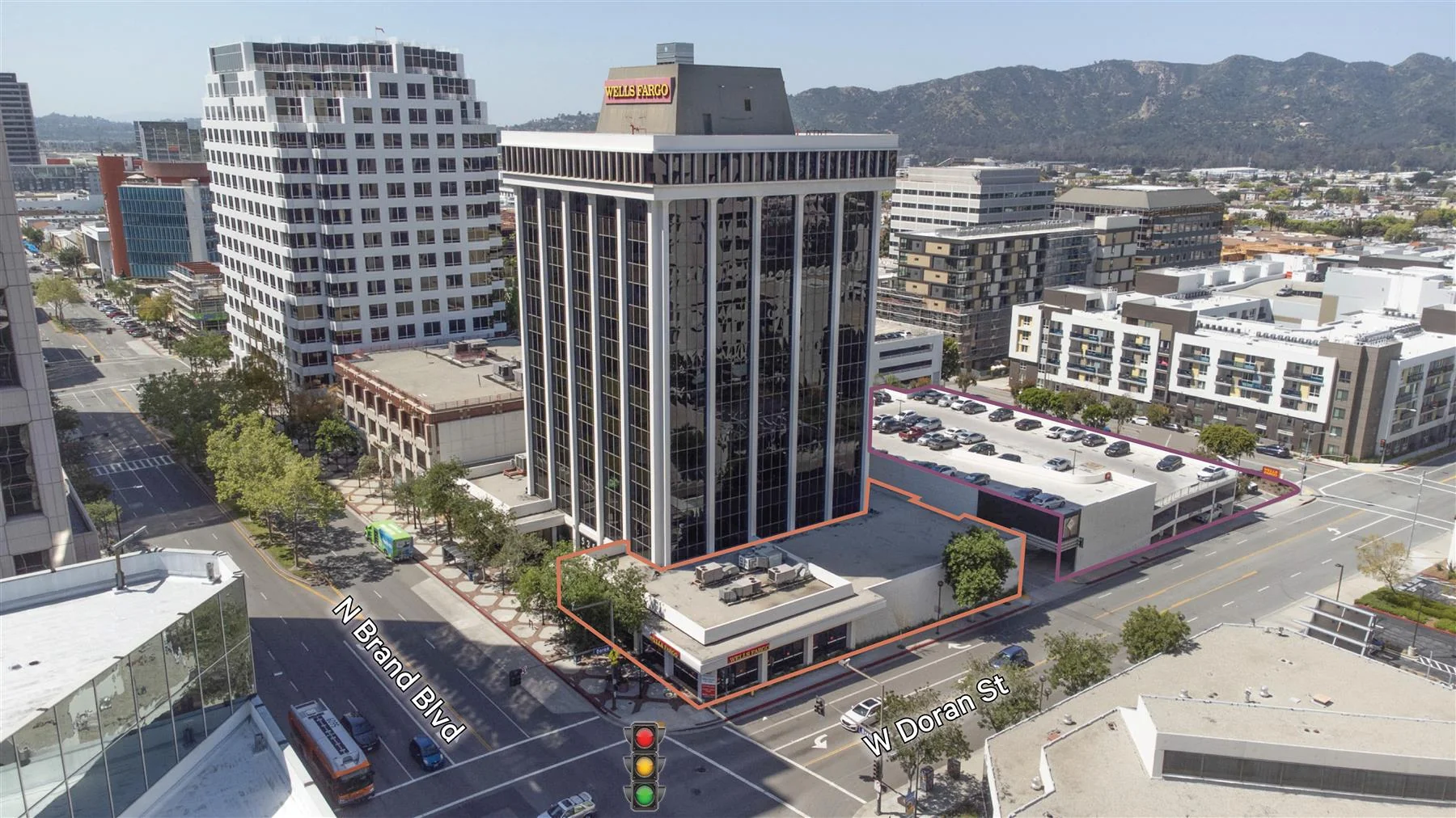 Retail in Glendale, CA — Lease in Glendale, CA, photo 6 of 8