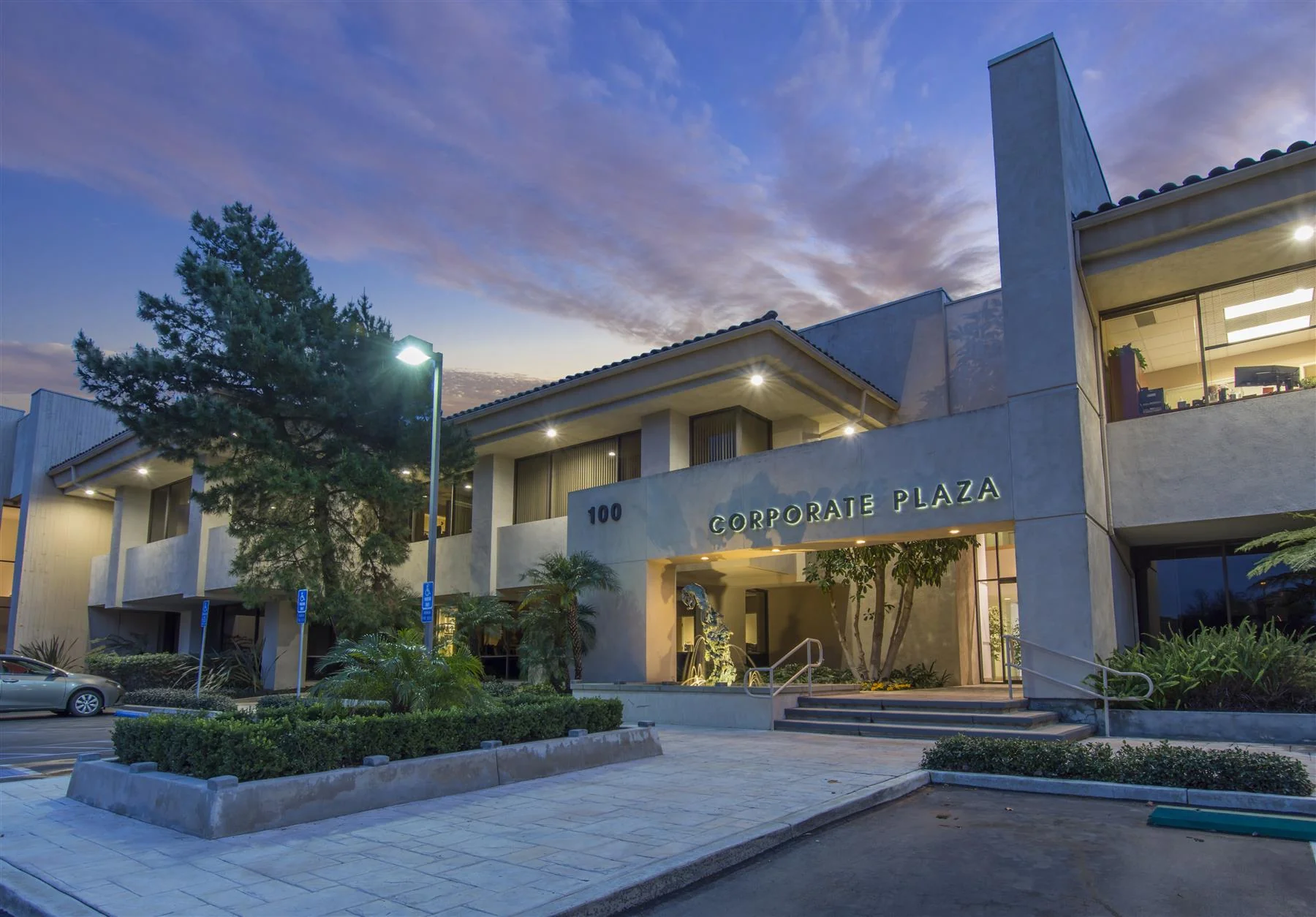 Corporate Plaza — Lease in Thousand Oaks, CA, photo 2 of 2