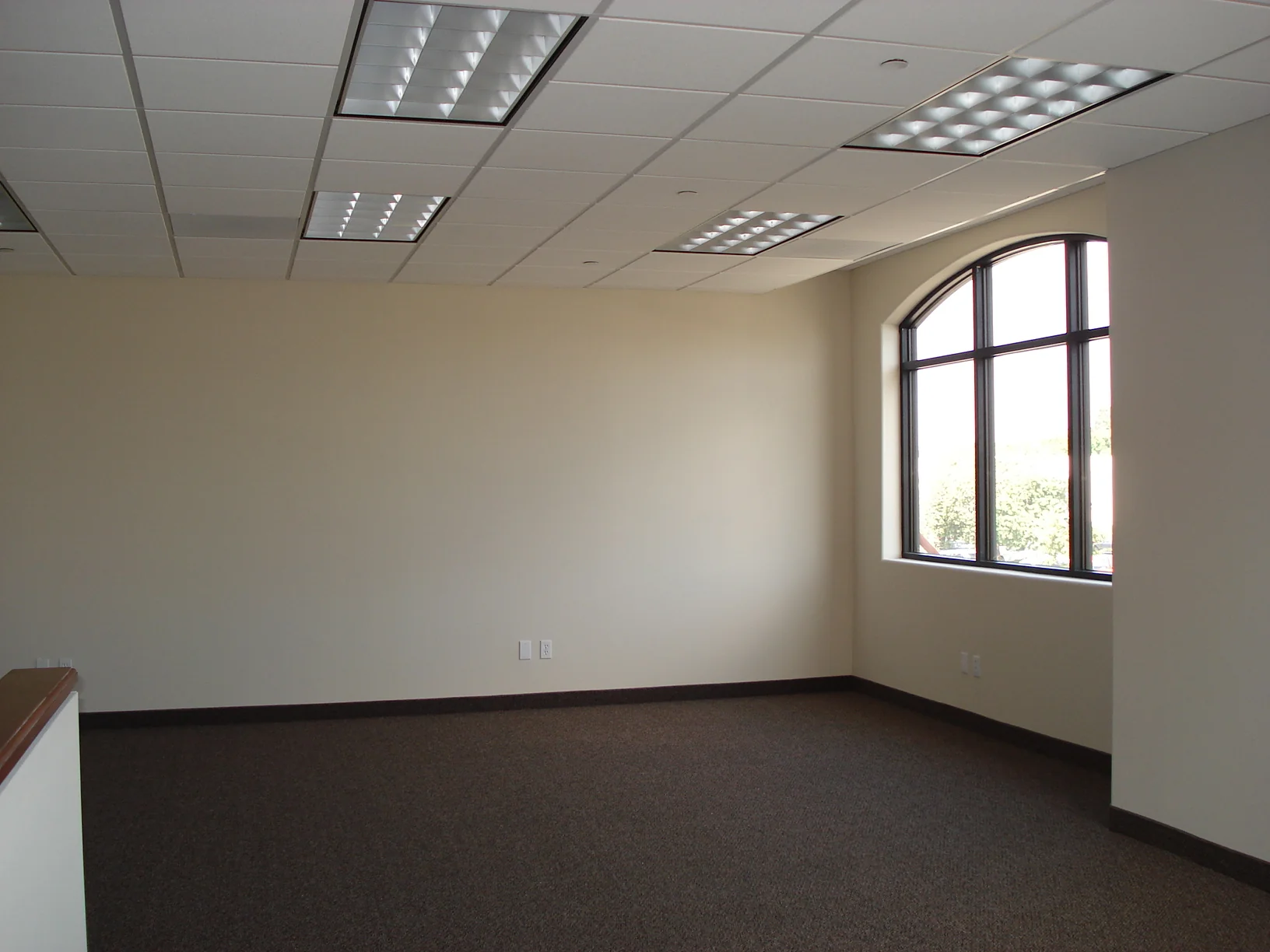 Camarillo Airport Industrial Center — Lease in Camarillo, CA, photo 5 of 8