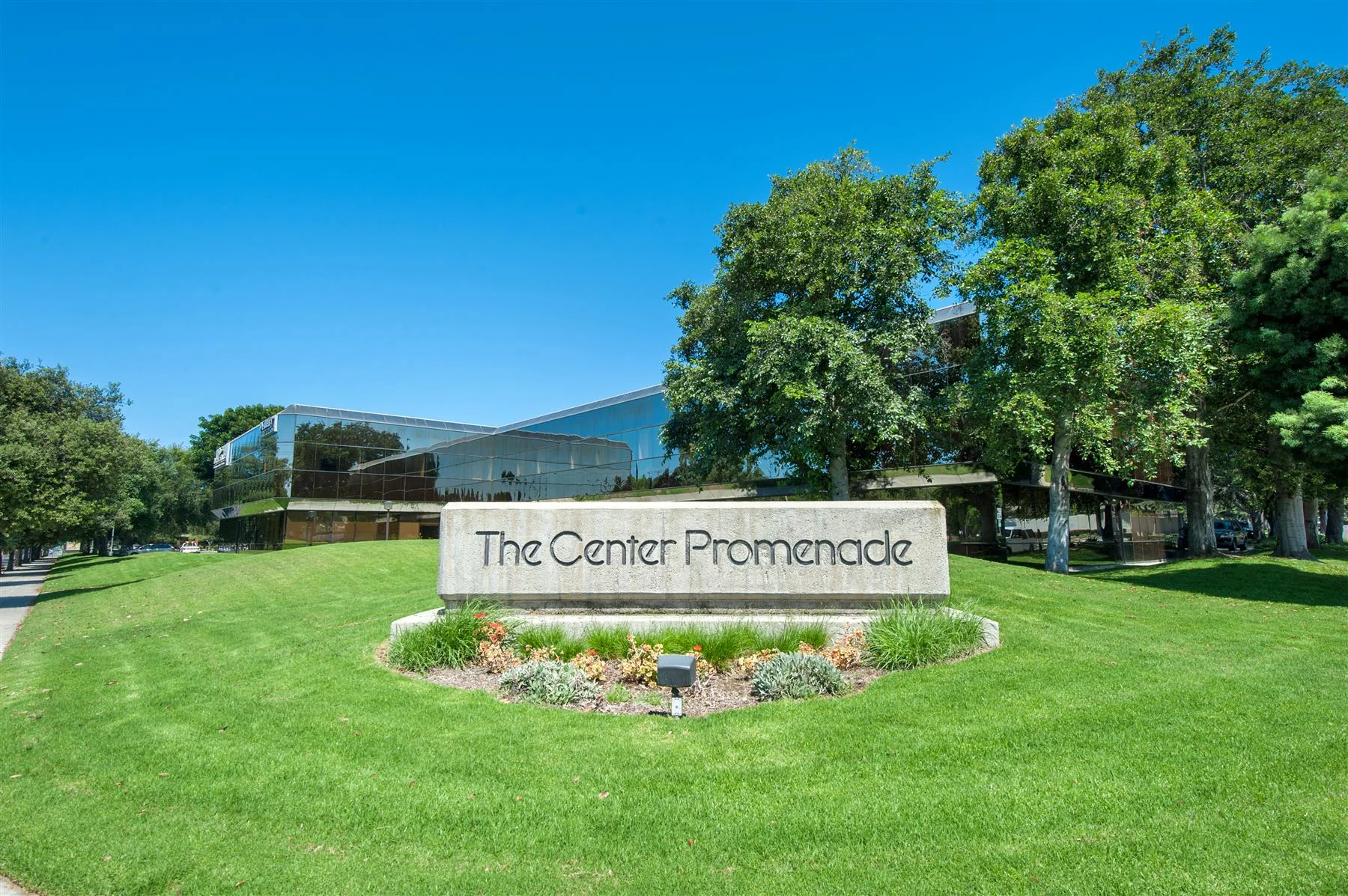 Center Promenade — Lease in Ventura, CA, photo 3 of 3