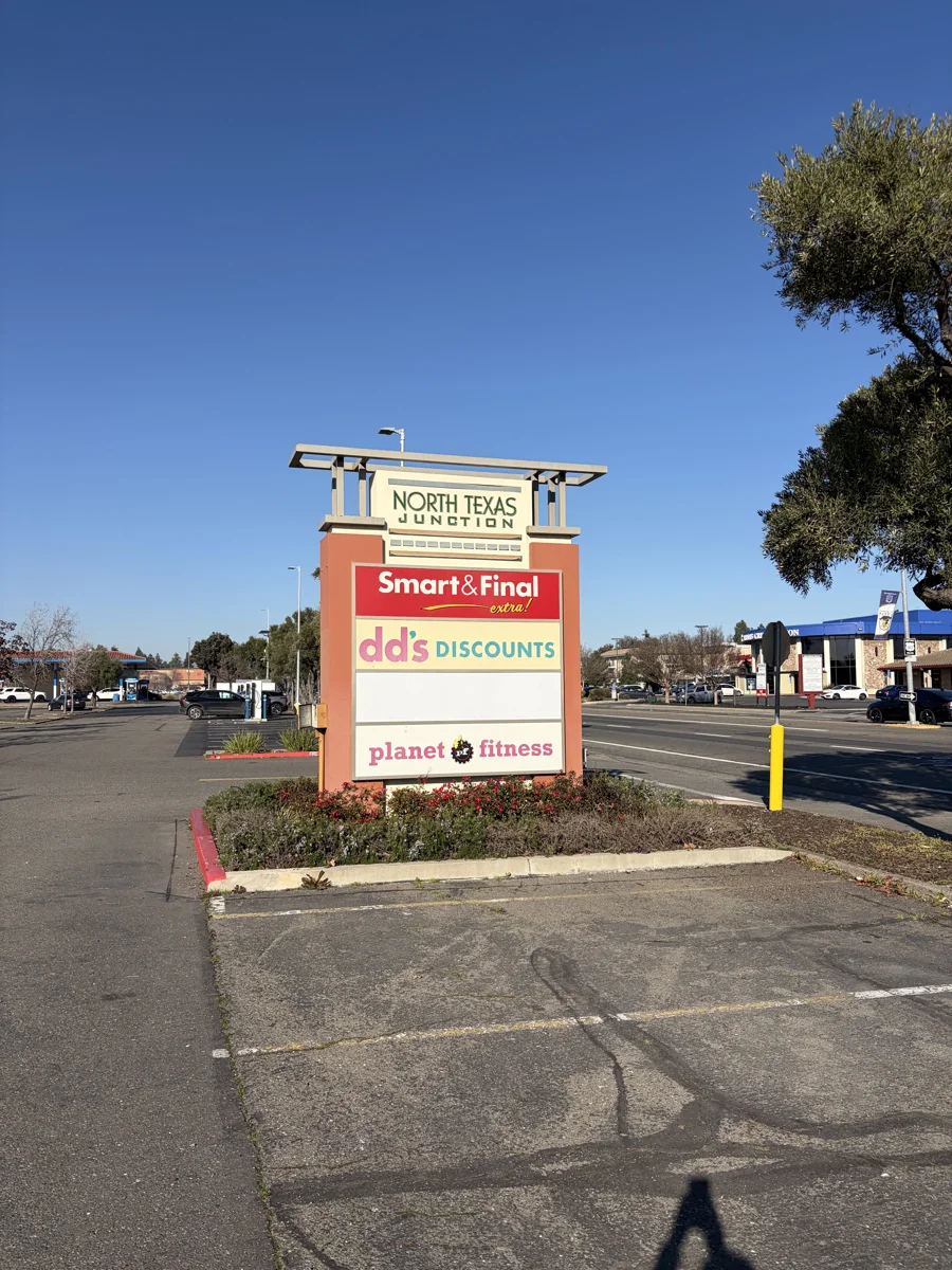 Retail in Fairfield, CA — Lease in Fairfield, CA, photo 2 of 2