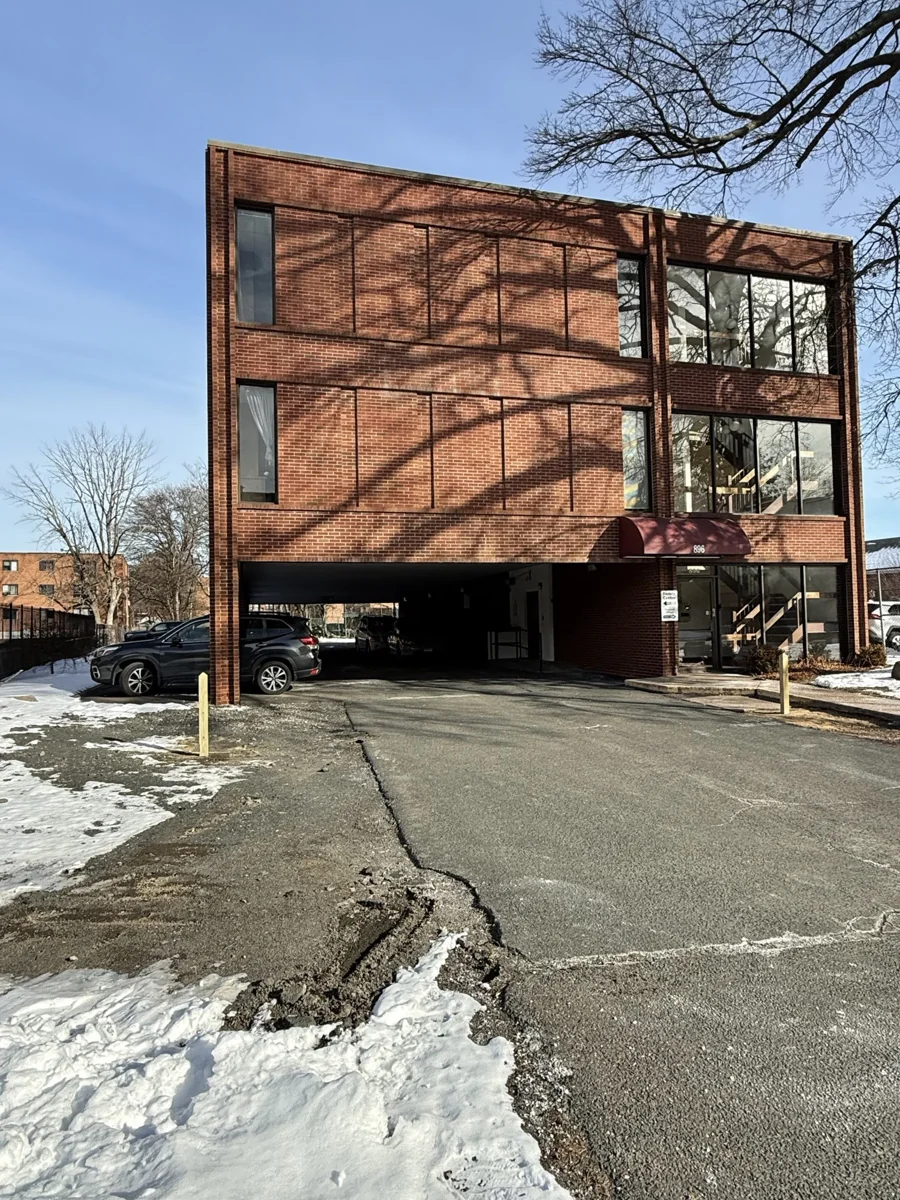 896 Asylum Avenue — Sale in Hartford, CT, photo 3 of 8
