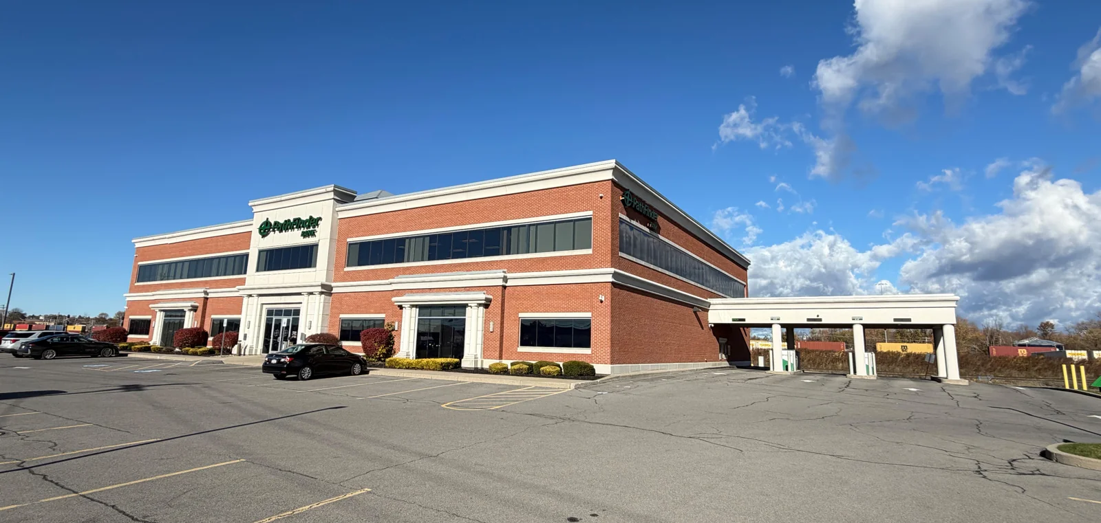 Pathfinder Bank — Sale in East Syracuse, NY, photo 2 of 2