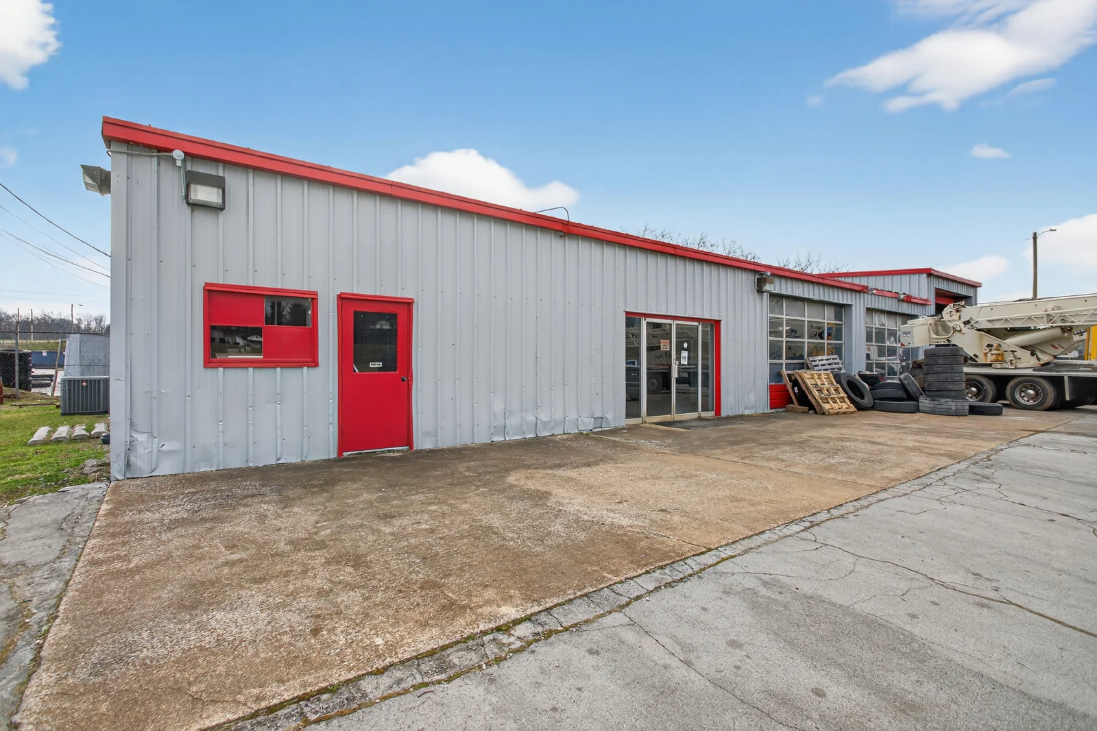 Industrial in Columbia, TN — Sale in Columbia, TN, photo 2 of 6