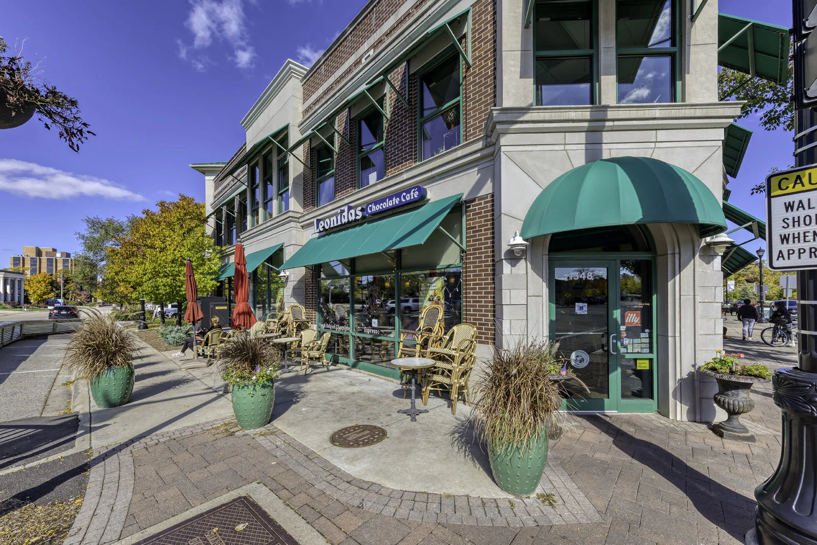 Village Green Shopping Center — Sale in Northbrook, IL, photo 3 of 5