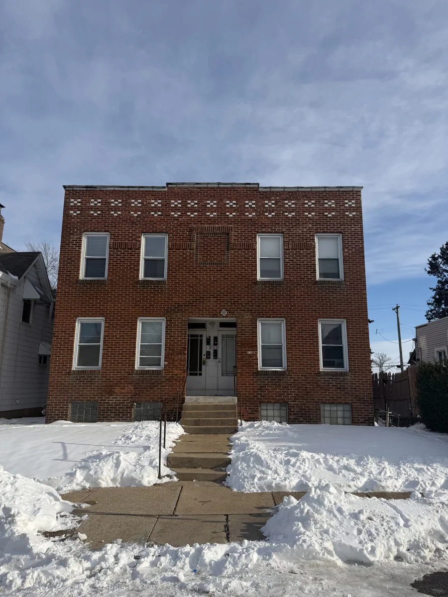 4264 Newport Avenue — Sale in St. Louis, MO, photo 1 of 8