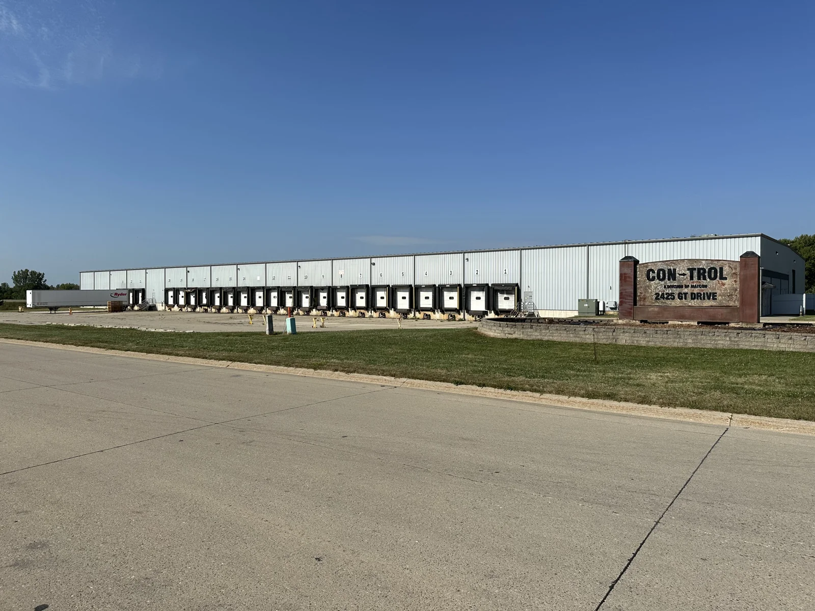 Industrial in Waterloo, IA — Sale in Waterloo, IA, photo 1 of 8