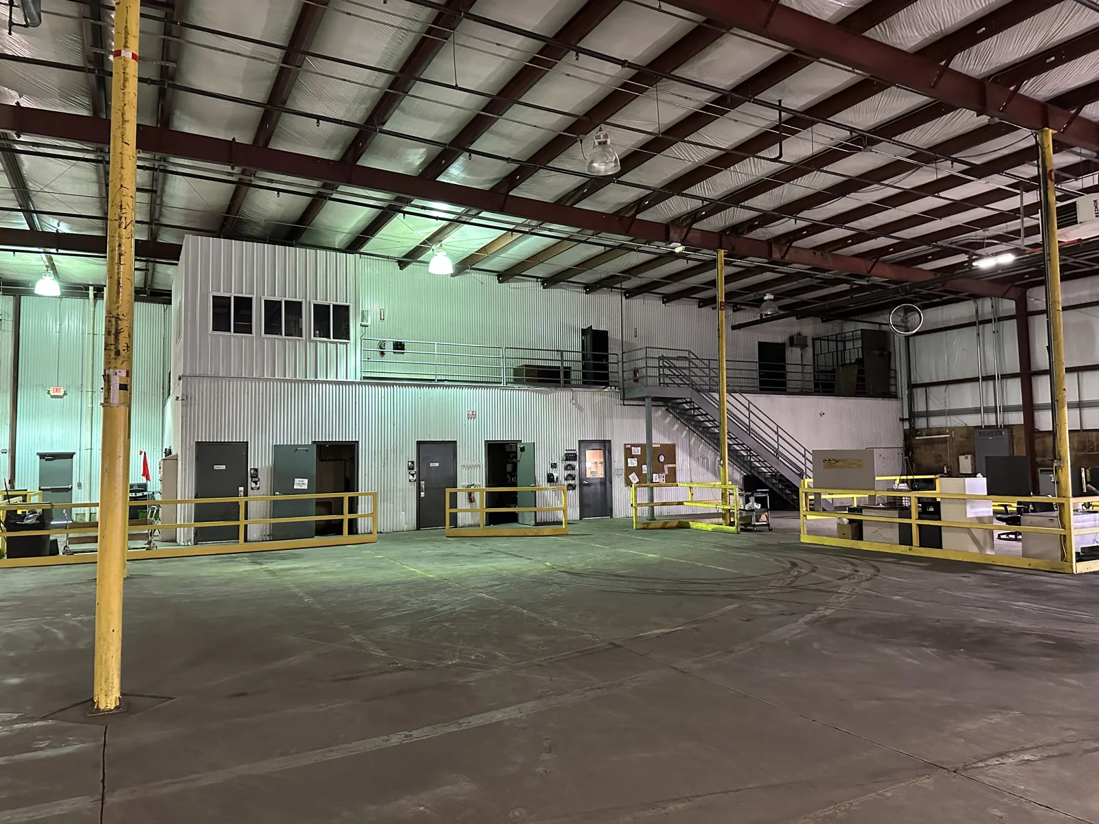 Industrial in Waterloo, IA — Sale in Waterloo, IA, photo 2 of 8