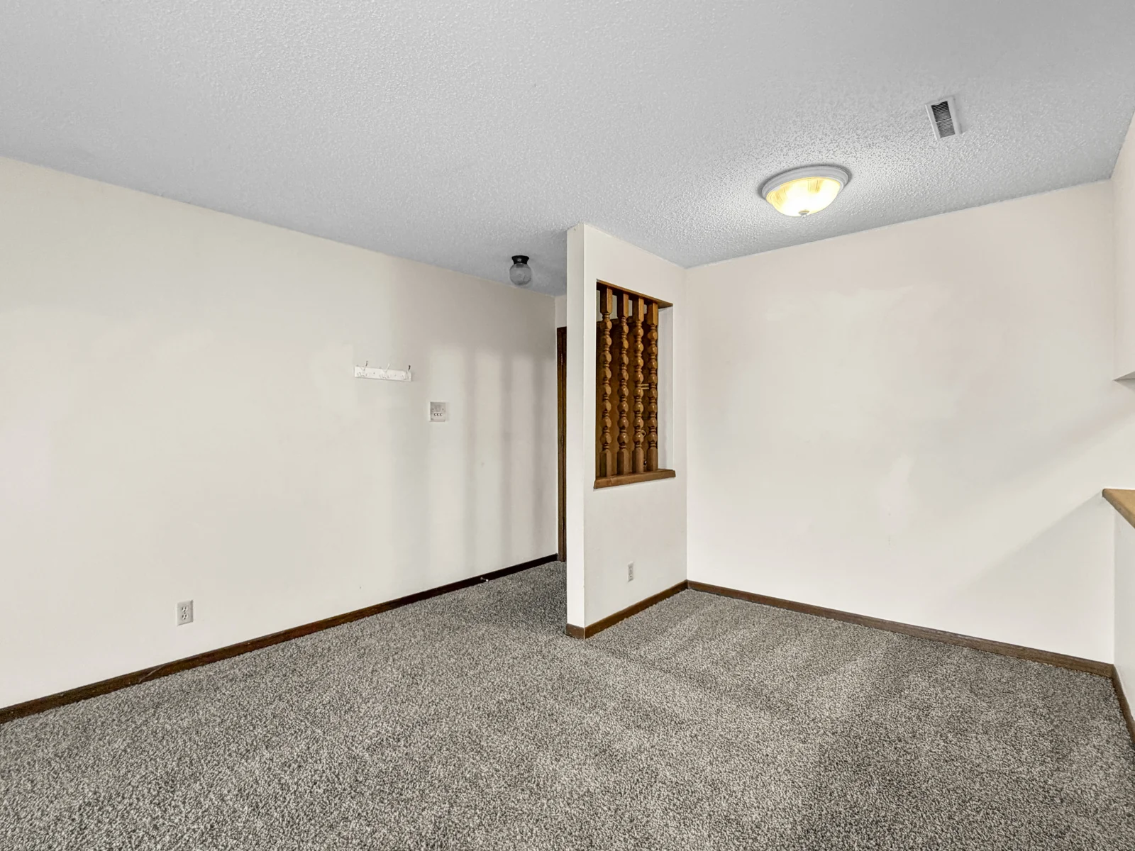 Riverview Apartments — Sale in Ames, IA, photo 2 of 8