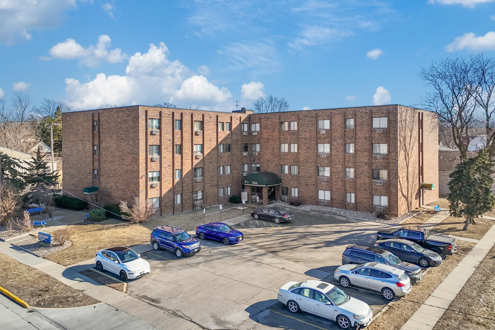 The Briza Apartments — Sale in Boone, IA, photo 1 of 8