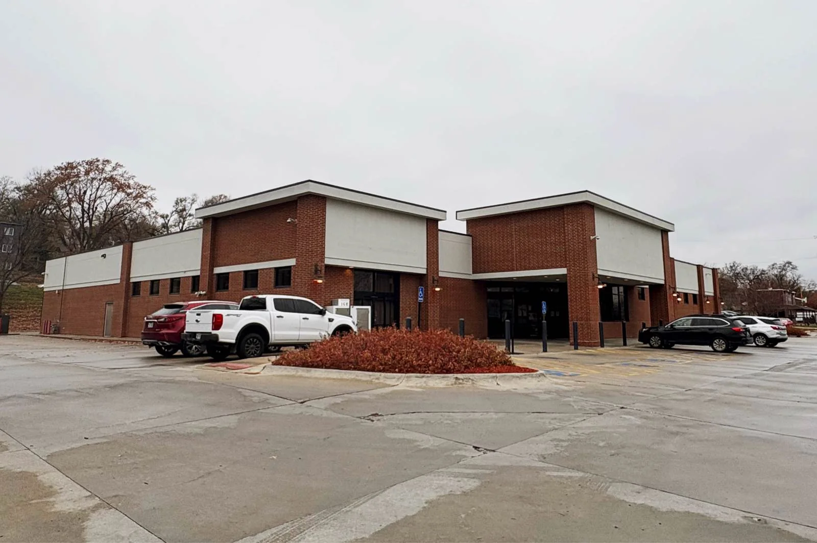 Retail in Omaha, NE — Sale in Omaha, NE, photo 2 of 5