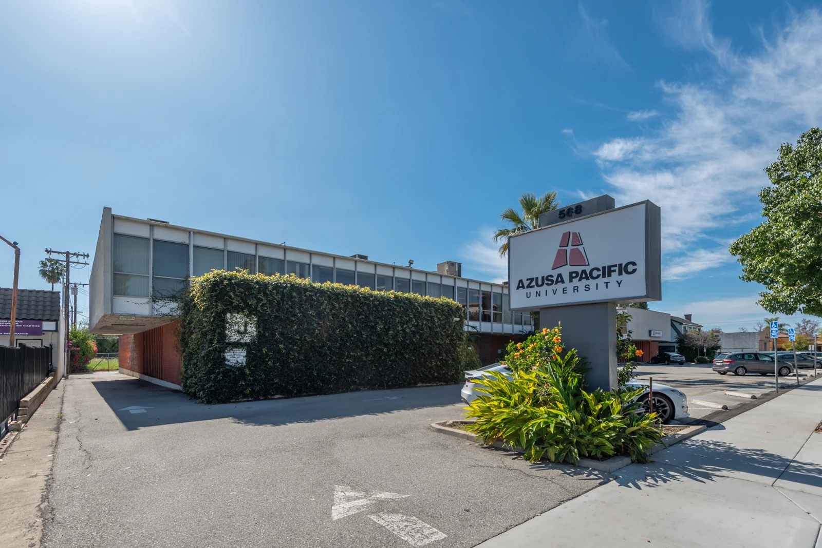 568 E Foothill Boulevard — Sale in Azusa, CA, photo 1 of 8