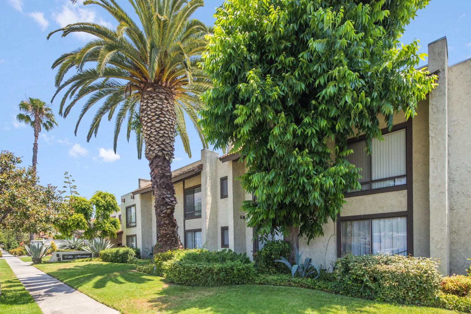 Multifamily in Baldwin Park, CA — Sale in Baldwin Park, CA, photo 1 of 8