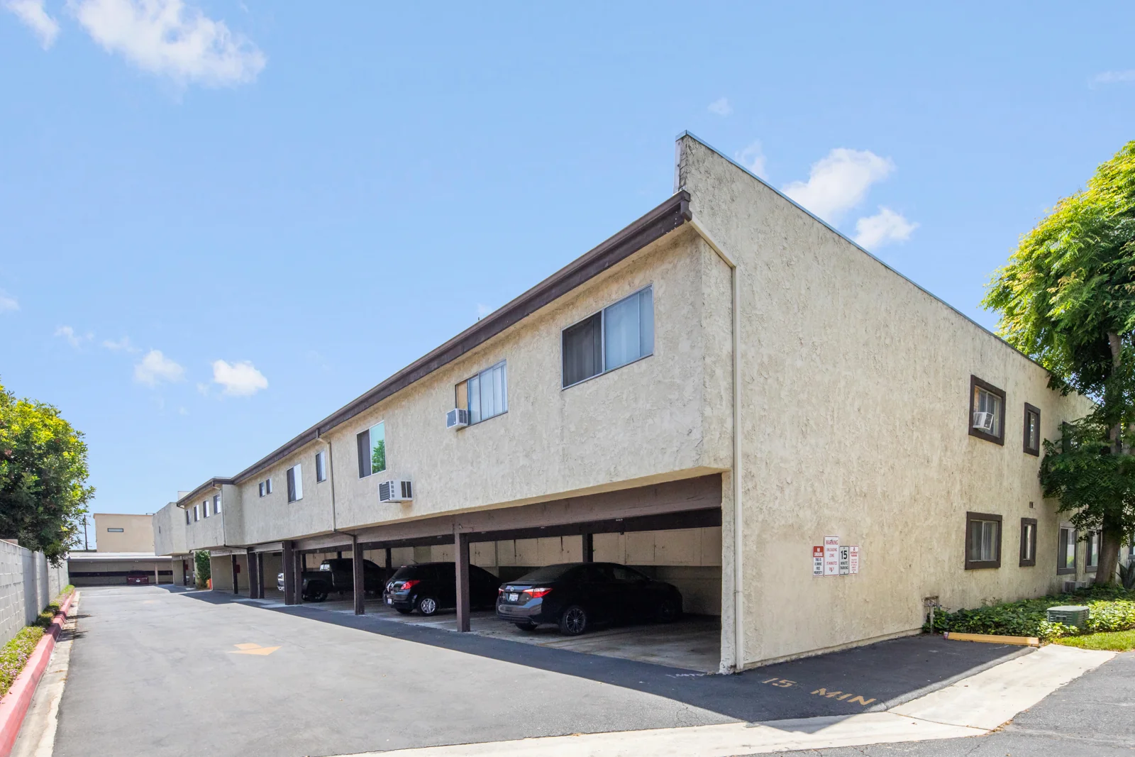 Multifamily in Baldwin Park, CA — Sale in Baldwin Park, CA, photo 3 of 8