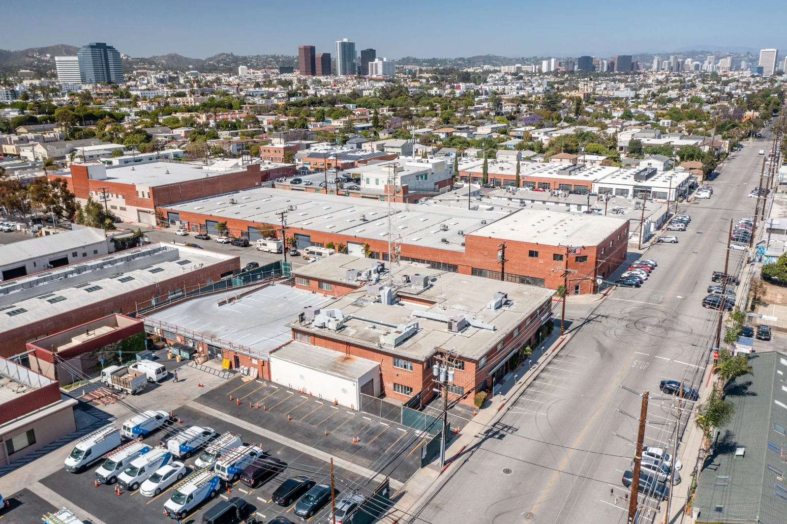 2939 Nebraska Ave — Sale in Santa Monica, CA, photo 2 of 5
