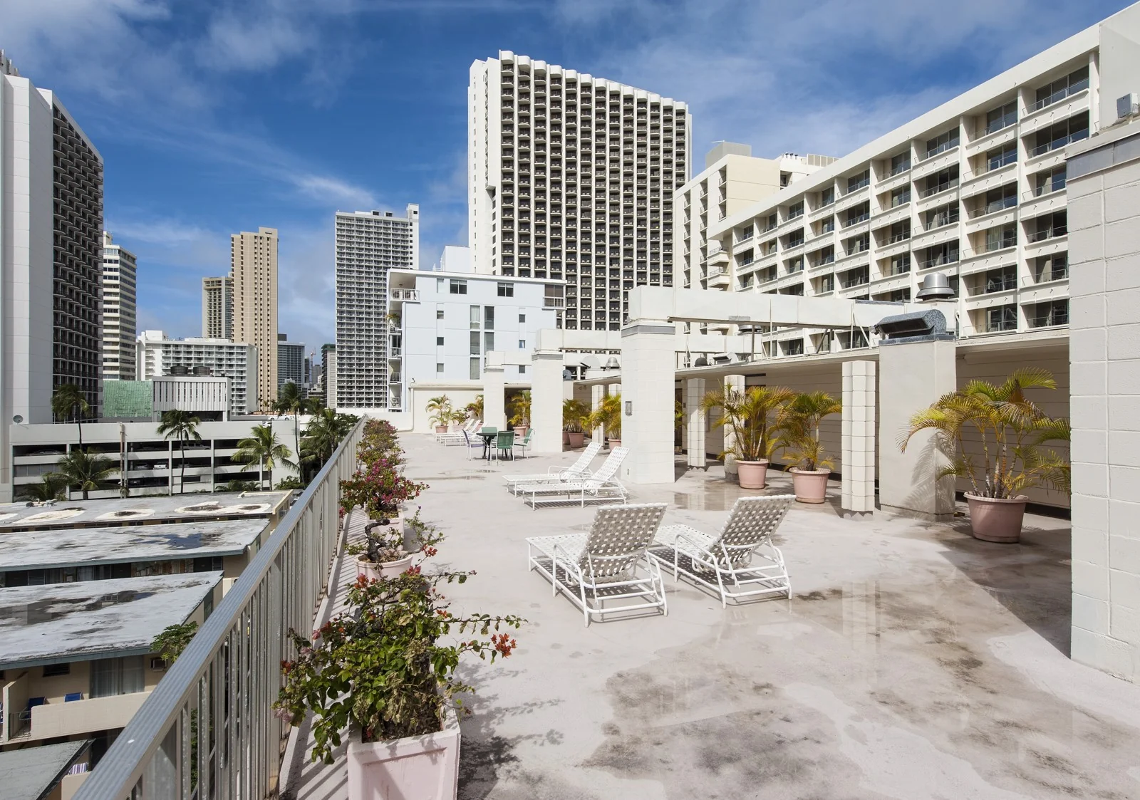 Ewa Hotel Waikiki — Sale in Honolulu, HI, photo 3 of 8