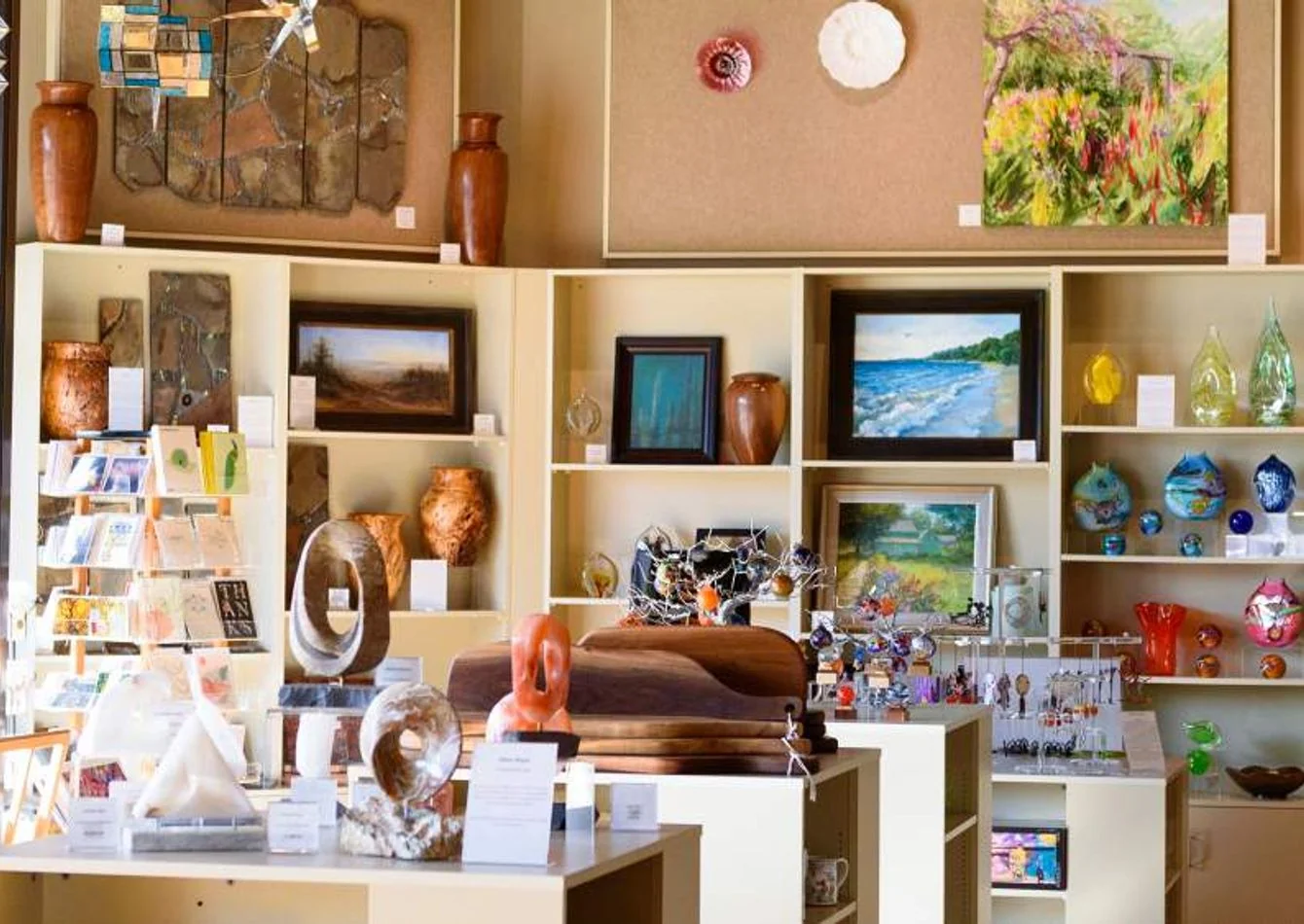 Prime Location! Gift and Artisan Gallery with… — Sale in Charleston, SC, photo 1 of 1