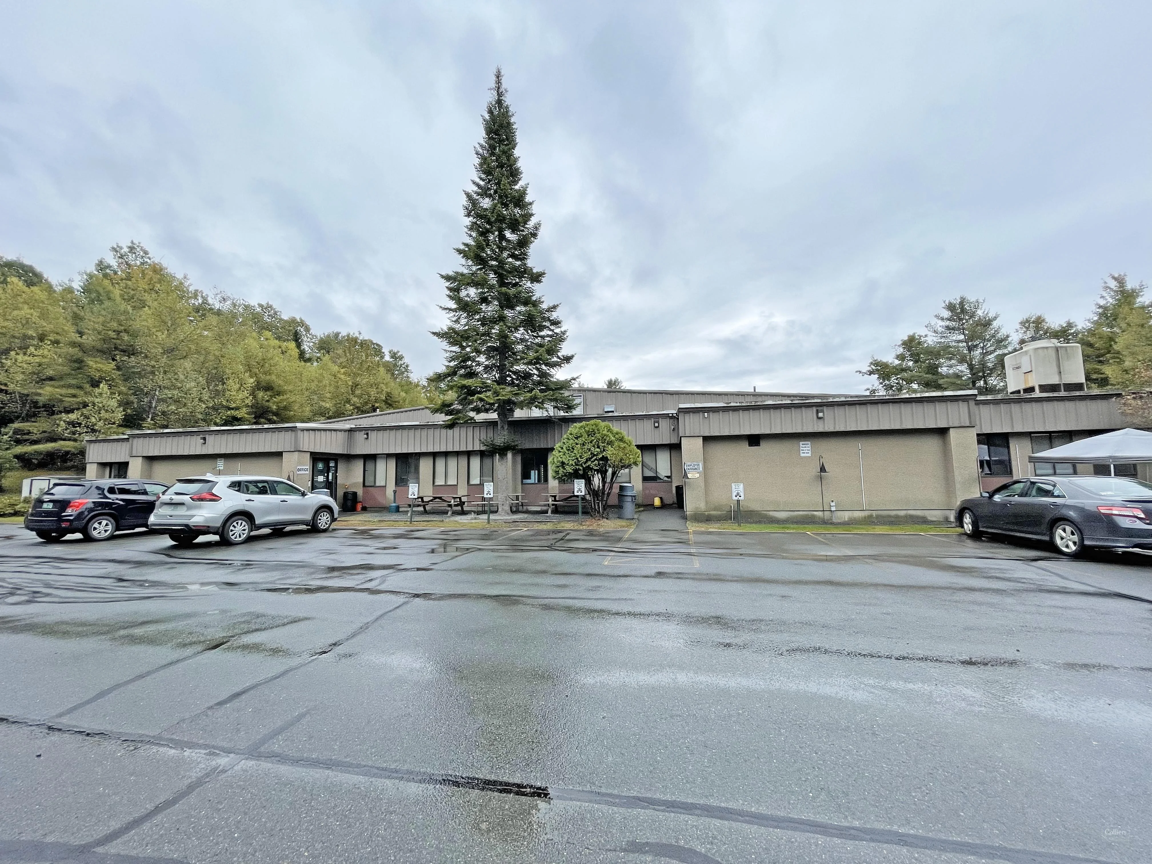 Manufacturing/Warehouse Building — Sale in Littleton, NH, photo 1 of 7