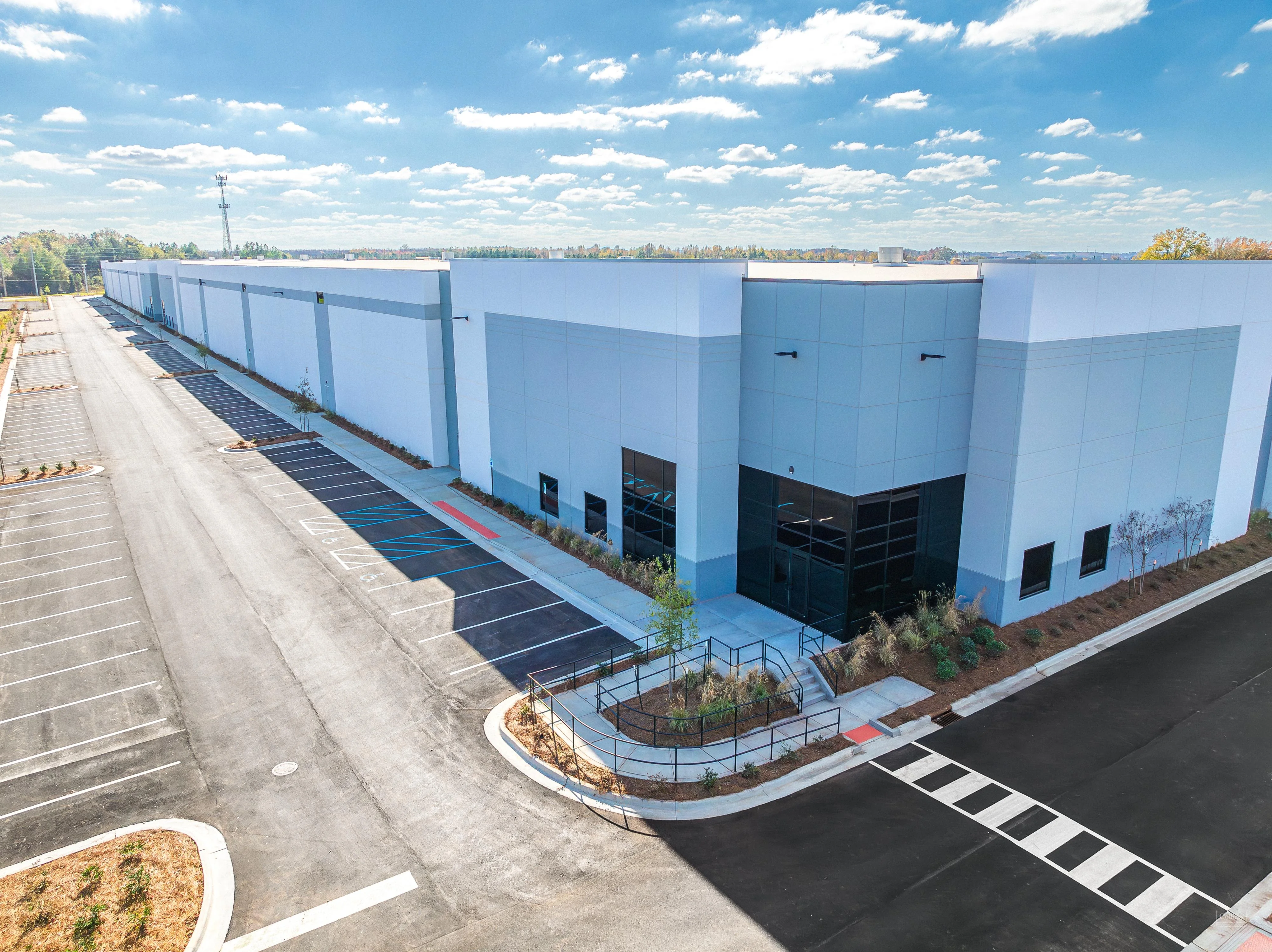 Jetplex Corporate Center | South Building — Sale in Huntsville, AL, photo 1 of 8